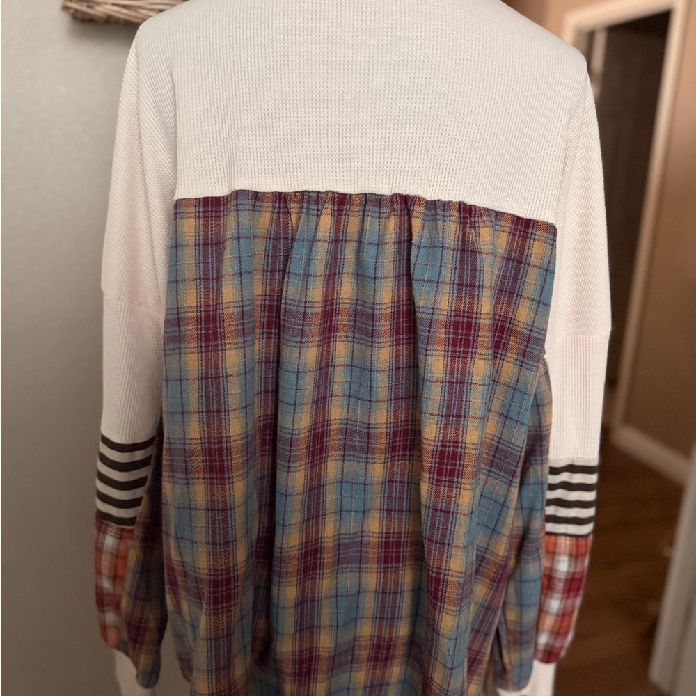 Cream Waffle-Knit Mixed-Sleeve Henley Top - Picture 2 of 4